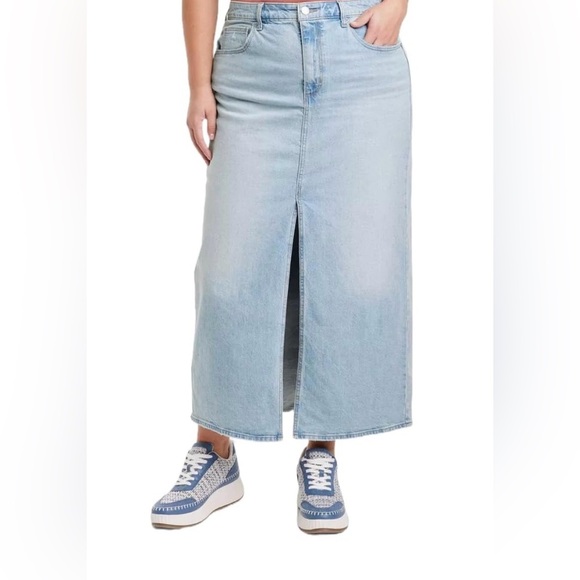 Universal Thread Dresses & Skirts - Universal Thread Light Blue Denim Skirt